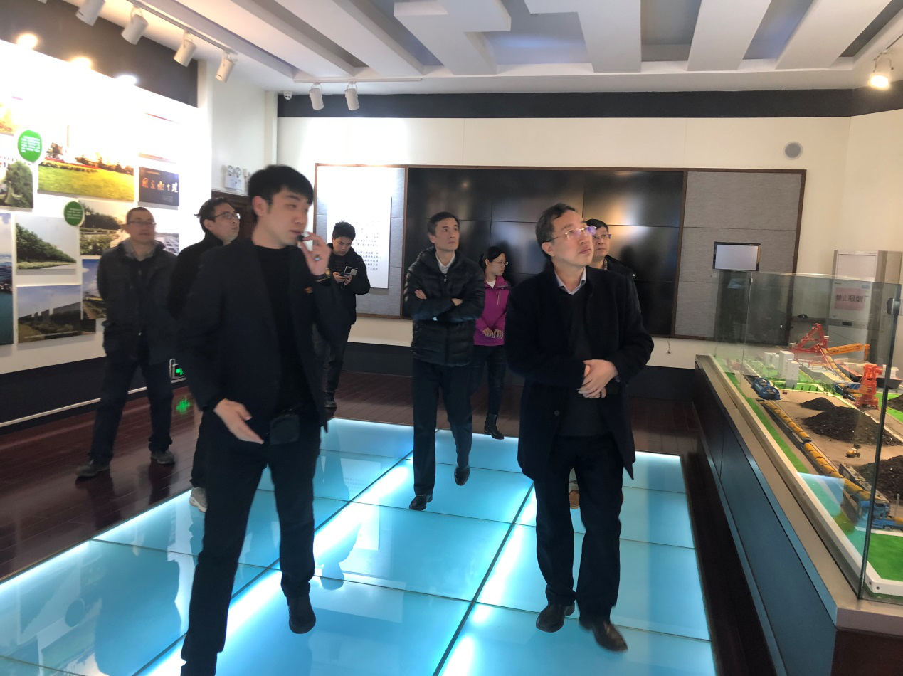 公司董事長(zhǎng)王英杰帶領(lǐng)中科院地理所三位專(zhuān)家來(lái)秦對(duì)《秦皇島市歷史文化旅游資源保護(hù)與開(kāi)發(fā)方案》項(xiàng)目進(jìn)行實(shí)地考察